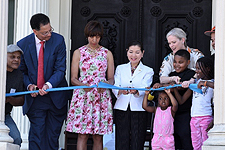 Pictured: (Left to right) James DeGraffenreidt, Jr., President of the Board, The Walters Art Museum; Baltimore Mayor Catherine Pugh; First Lady Yumi Hogan; Julia Marciari-Alexander, Ph.D, Executive Director, The Walters Art Museum; and children cut the ribbon at the opening.